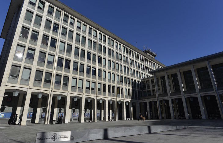 Servizio di pulizia della regione, lavoratori in stato di agitazione ... Stato di pulizia