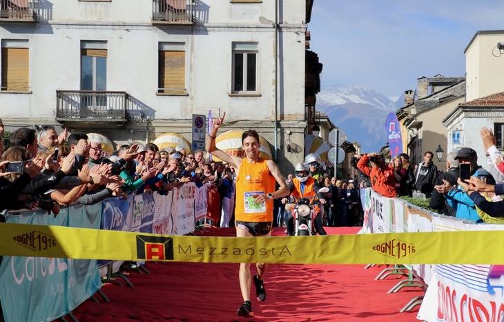 Xavier Chevrier all'arrivo della MezzAosta 2017 (10km)